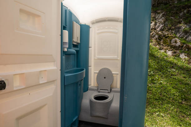 Best Portable toilet rental cost  in Centerton, AR